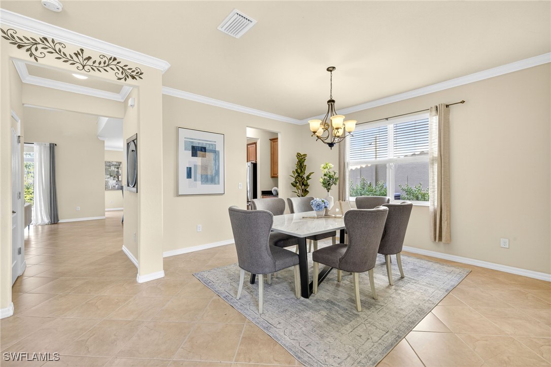 5 Bed Pool Home for Sale in Bella Terra, photo 8