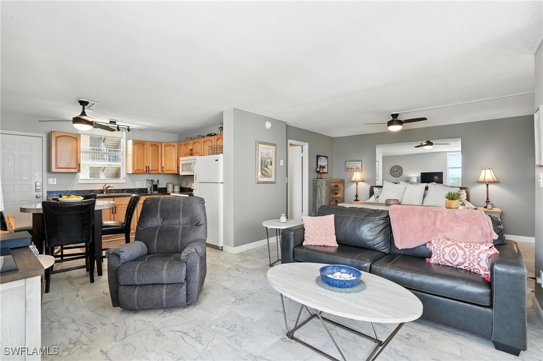 1 Bed Waterfront Home for Sale in Beach And Tennis Club, photo 8