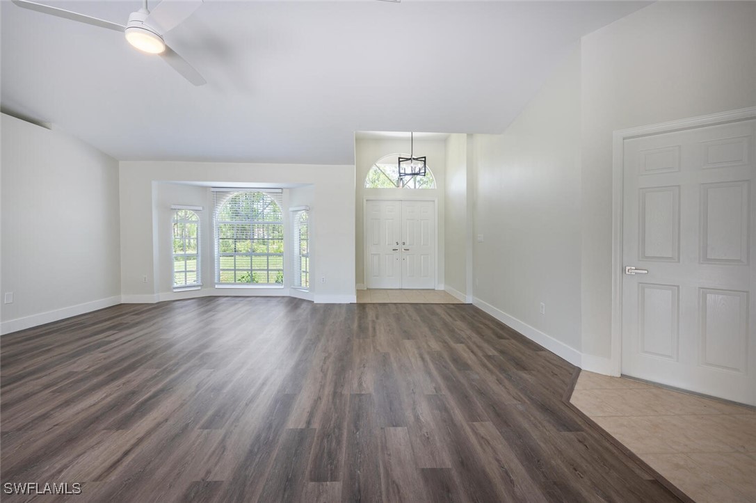 4 Bed SingleFamilyResidence for Sale in Naples, photo 8