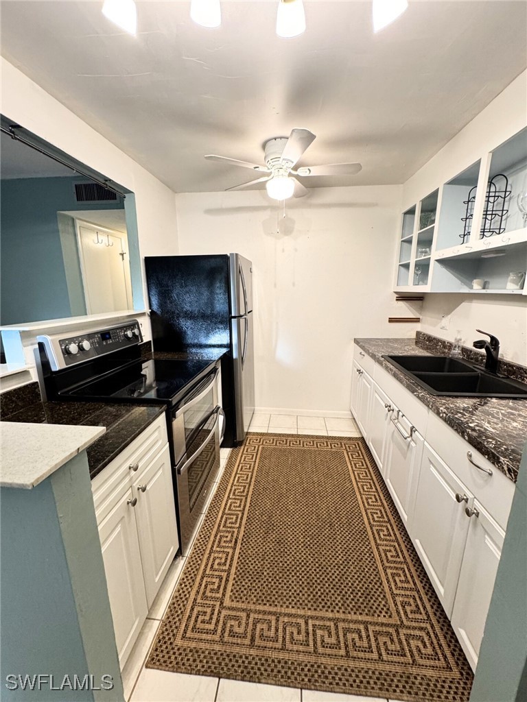 2 Bed Condominium for Sale in Fort Myers, FL, $100,000 — photo 8