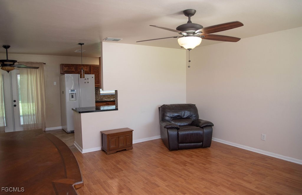 3 Bed SingleFamilyResidence for Sale in Fort Myers, photo 8