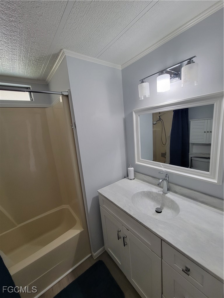 2 Bed ManufacturedHome for Sale in Old Bridge Village, FL — photo 8