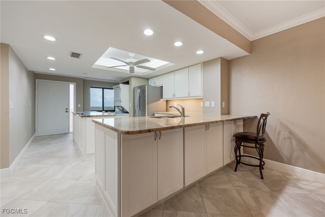 2 Bed Waterfront Home for Sale in Harbour Pointe Condo, FL — photo 8