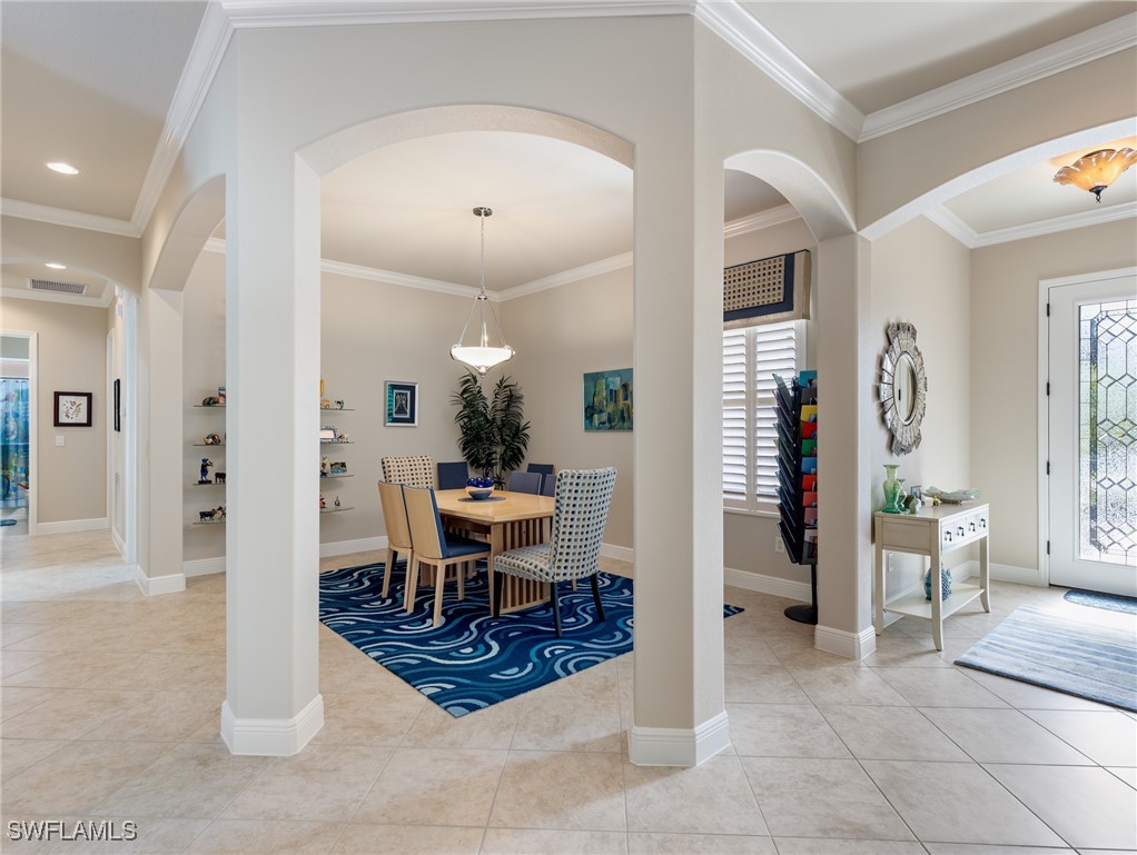 5 Bed Pool Home for Sale in Bella Terra, photo 8