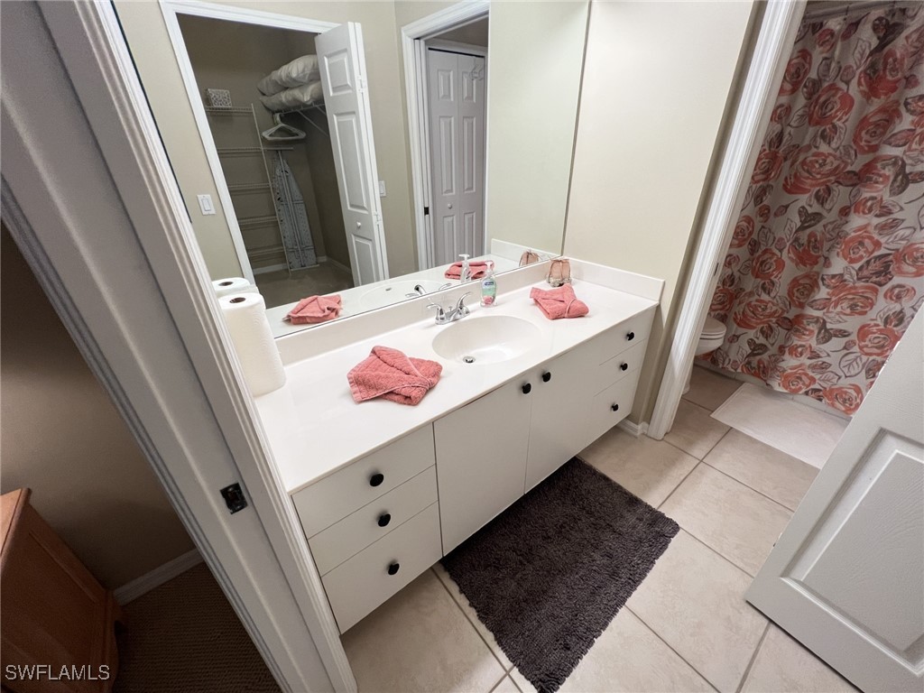 2 Bed Condominium for Sale in Naples, photo 8