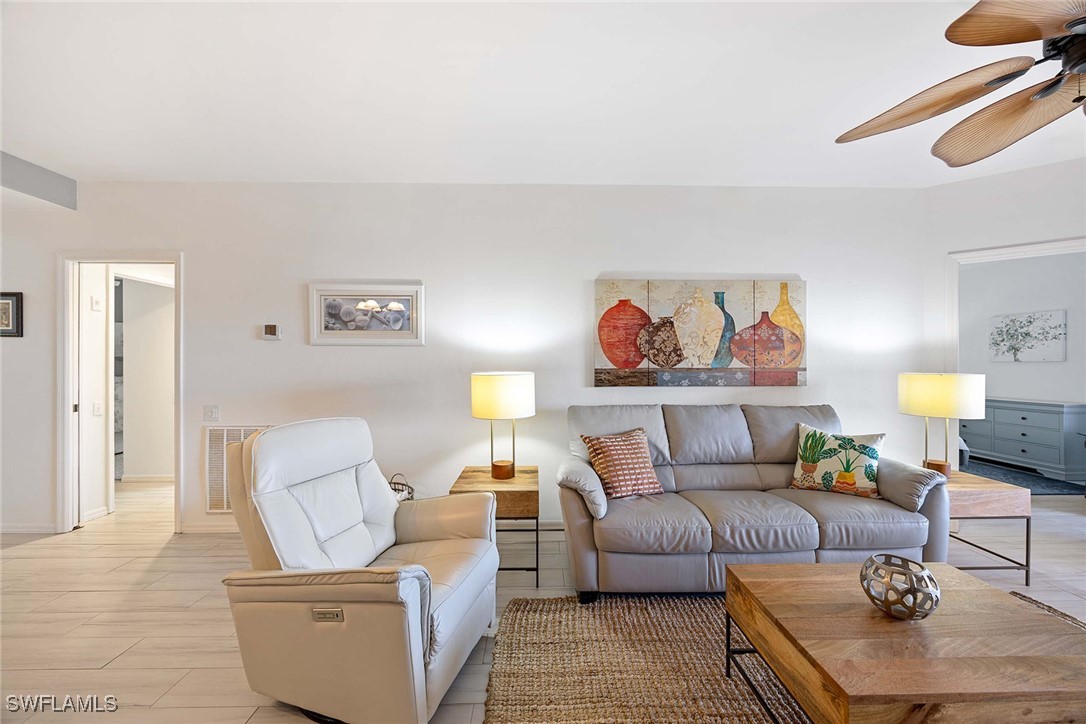 2 Bed Condominium for Sale in Worthington, photo 8