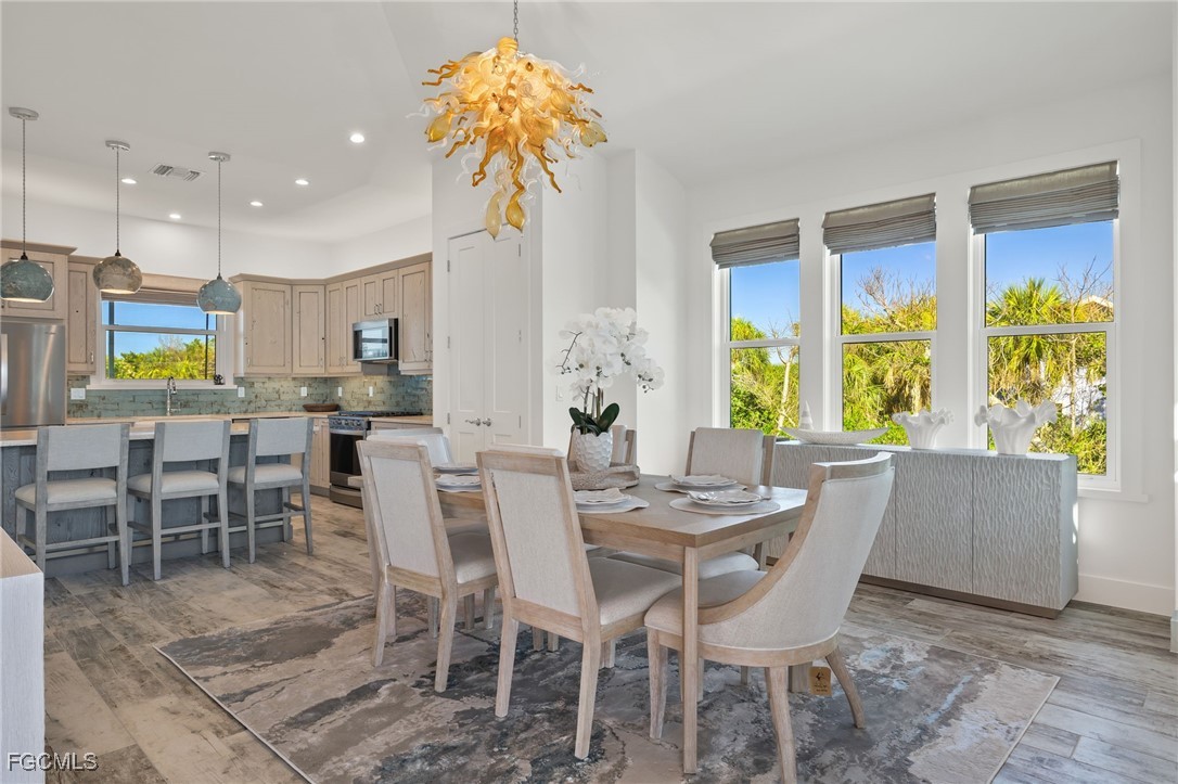 3 Bed Pool Home for Sale in Castaway Estates, photo 8