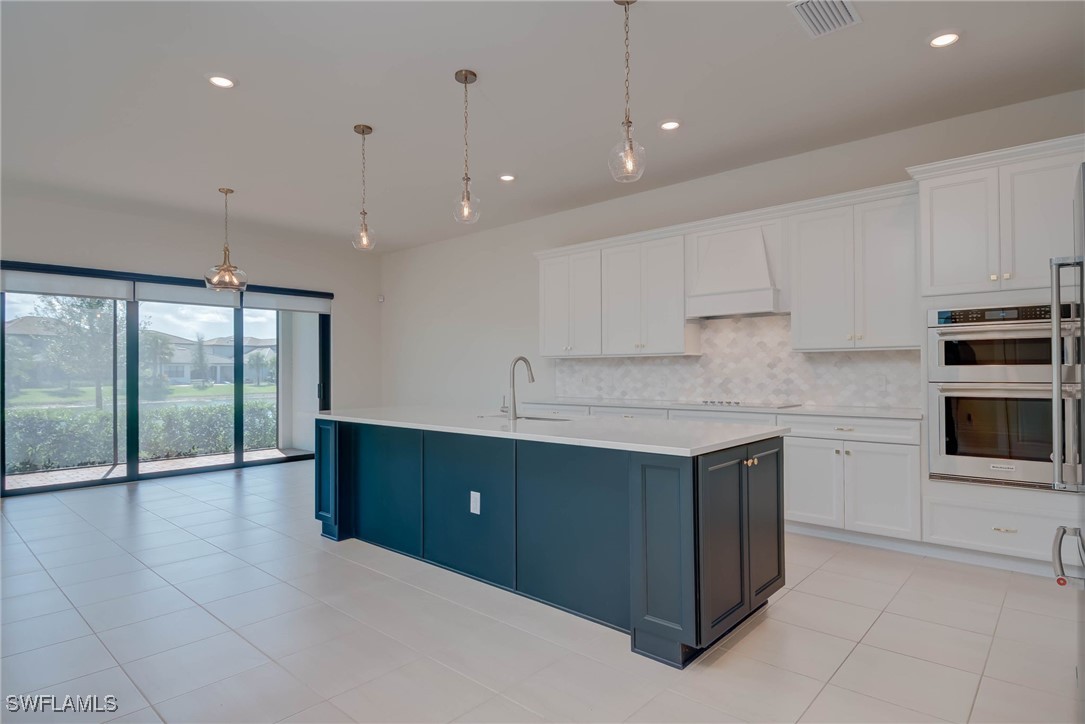 5 Bed SingleFamilyResidence for Sale in Avalon Park, photo 8