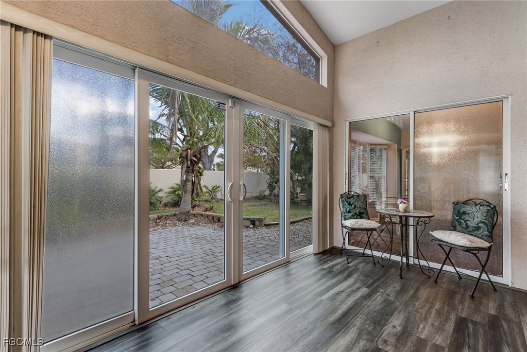 3 Bed SingleFamilyResidence for Sale in Fort Myers, FL — photo 8