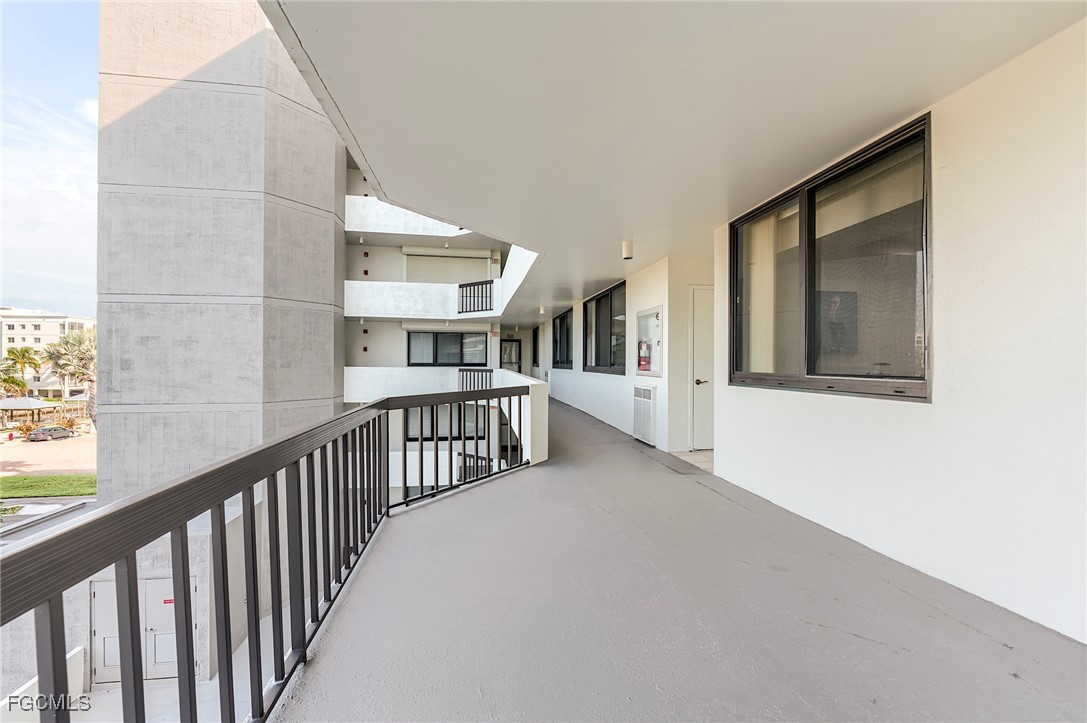 2 Bed Waterfront Home for Sale in The Palms Of Bay Beach, FL — photo 8