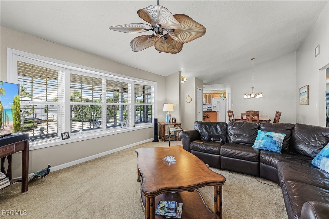 3 Bed SingleFamilyResidence for Sale in Captains Cove, photo 8