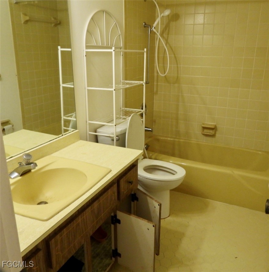 2 Bed Pool Home for Sale in Fort Myers, FL, $120,000 — photo 8