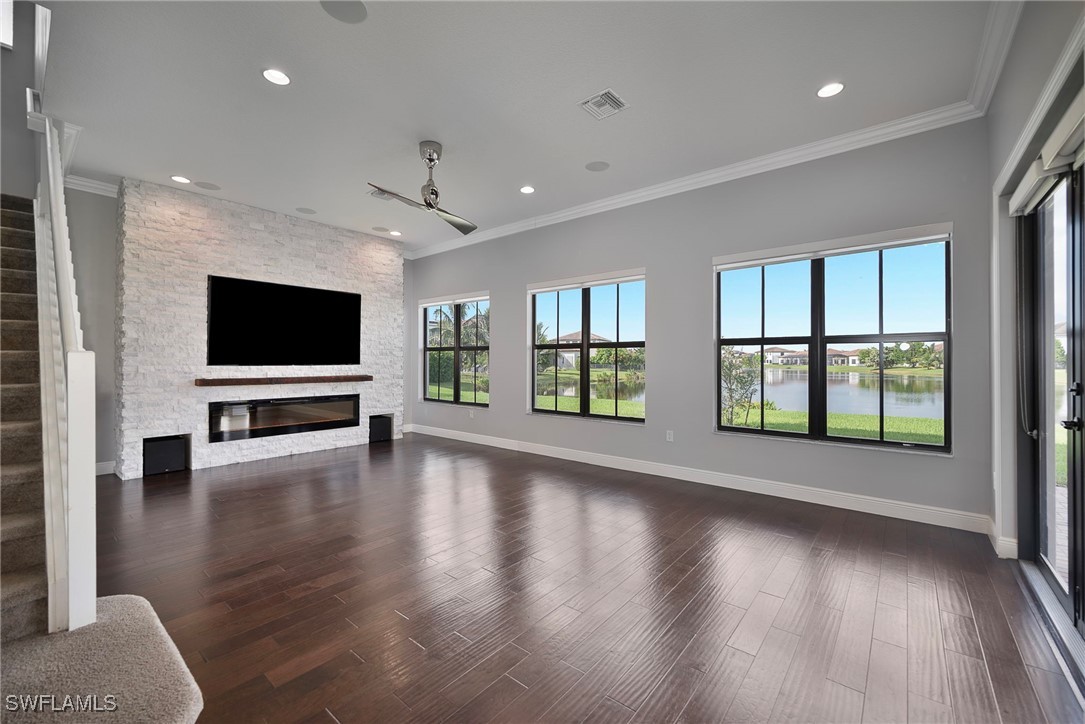 5 Bed SingleFamilyResidence for Sale in Maple Ridge, FL — photo 8