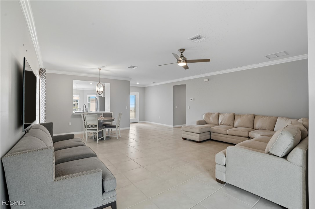 3 Bed SingleFamilyResidence for Sale in Entrada, FL — photo 8