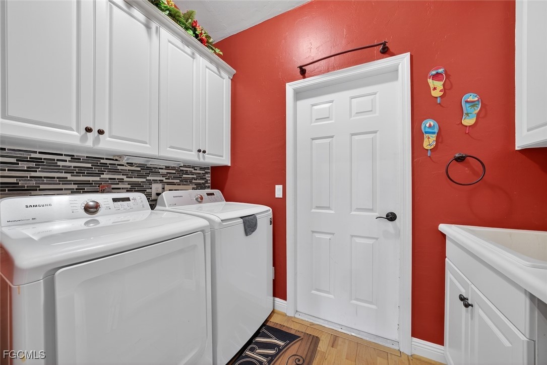 4 Bed Pool Home for Sale in Fort Myers, photo 8