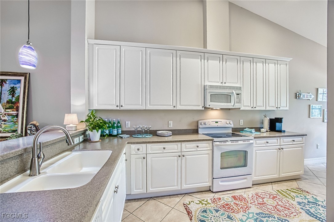 2 Bed Condominium for Sale in Abaco, photo 8