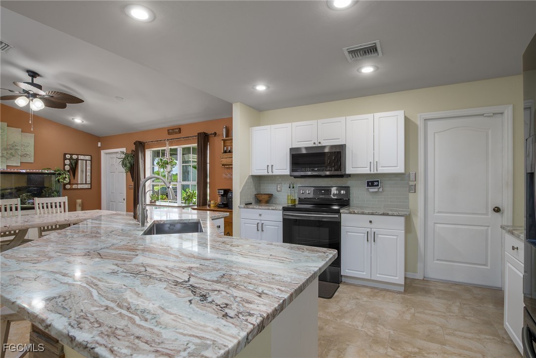 3 Bed SingleFamilyResidence for Sale in Cape Coral, FL — photo 8