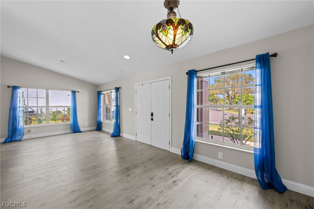 3 Bed SingleFamilyResidence for Sale in Eagle Pointe, photo 8