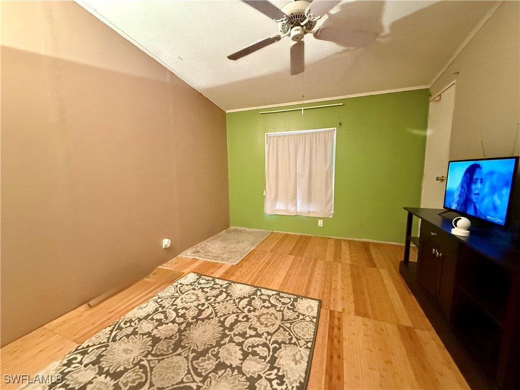 2 Bed ManufacturedHome for Sale in North Fort Myers, FL — photo 8