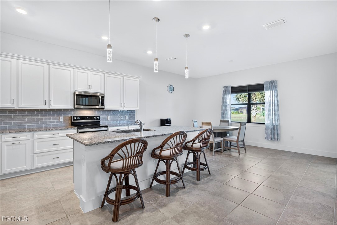 5 Bed Waterfront Home for Sale in Avalon Park, photo 8