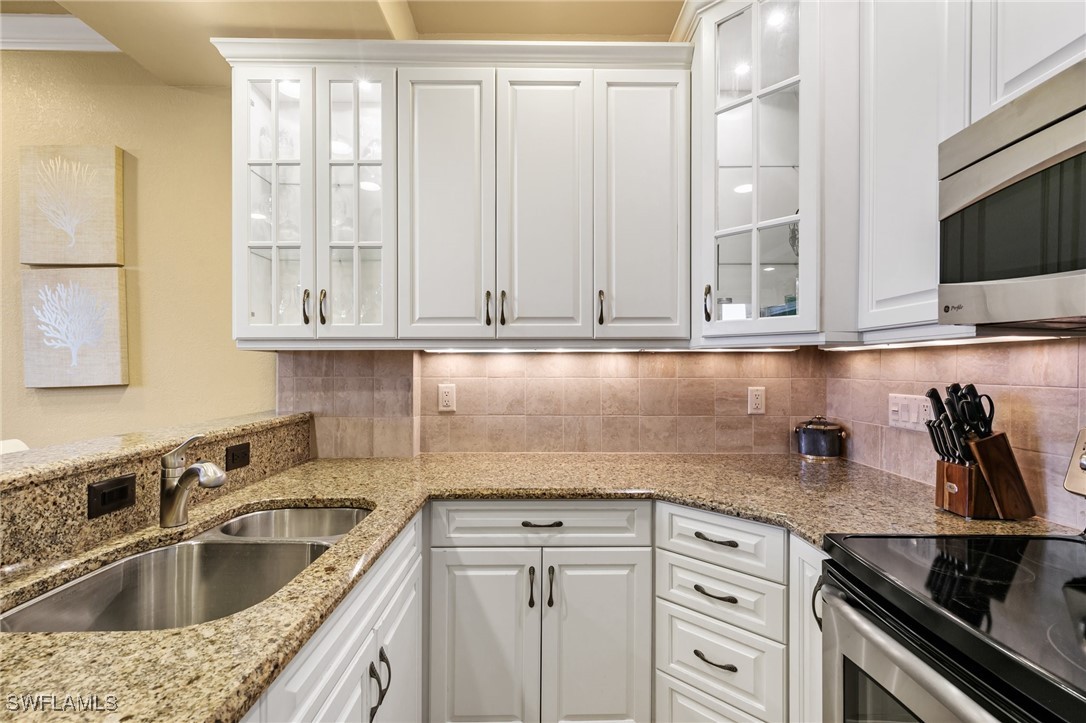 1 Bed Waterfront Home for Sale in Marco Island, FL, $500,000 — photo 8
