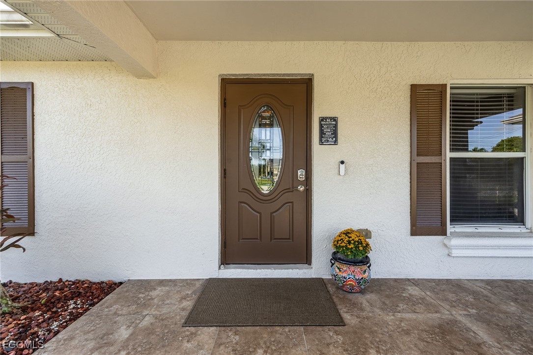 3 Bed Pool Home for Sale in Cape Coral, photo 8