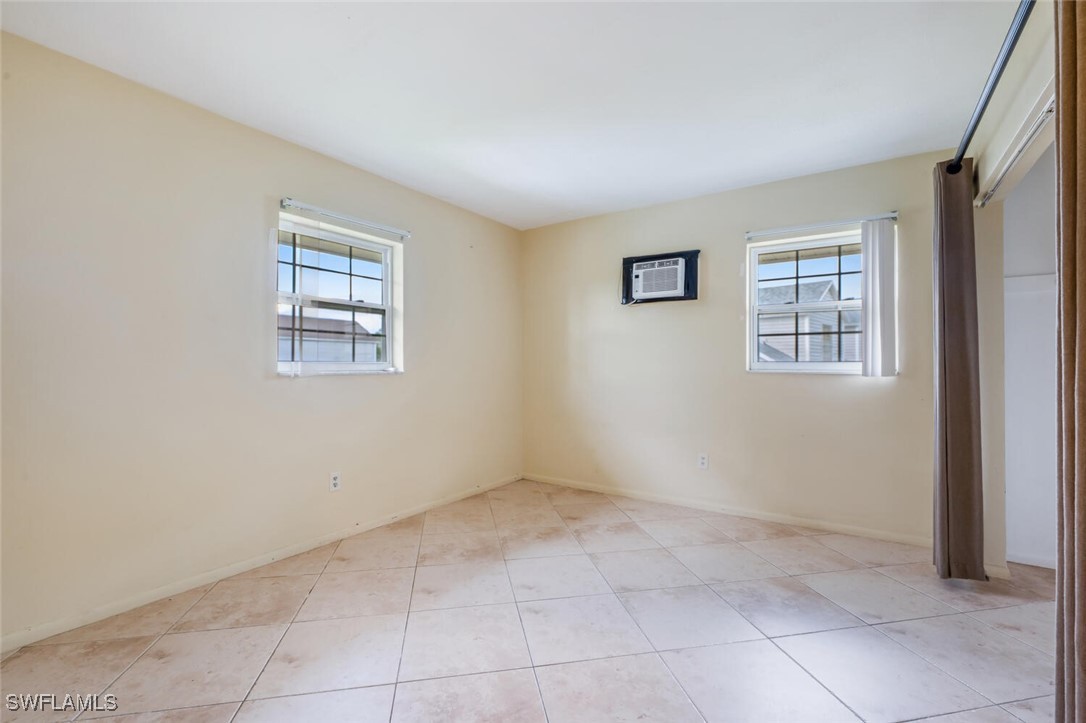 2 Bed Condominium for Sale in Marco Manor Club, photo 8