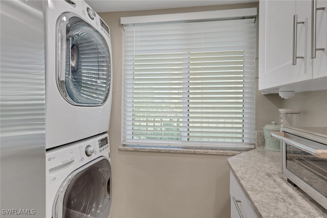 2 Bed Condominium for Sale in Fort Myers Beach, FL, $349,900 — photo 8