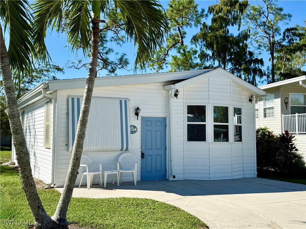 2 Bed ManufacturedHome for Sale in Naples, FL, $125,000 — photo 8