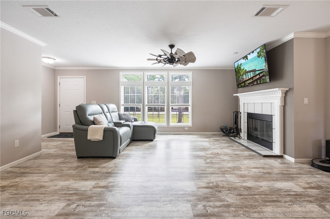 3 Bed Pool Home for Sale in Pioneer Plantation, FL, $399,900 — photo 8