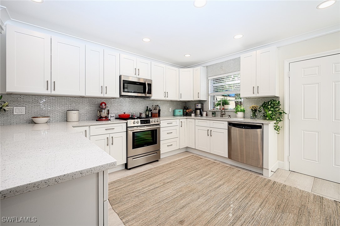 2 Bed Condominium for Sale in Palm Crest, FL, $325,000 — photo 8