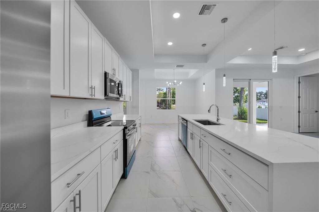 3 Bed SingleFamilyResidence for Sale in Lehigh Acres, photo 8