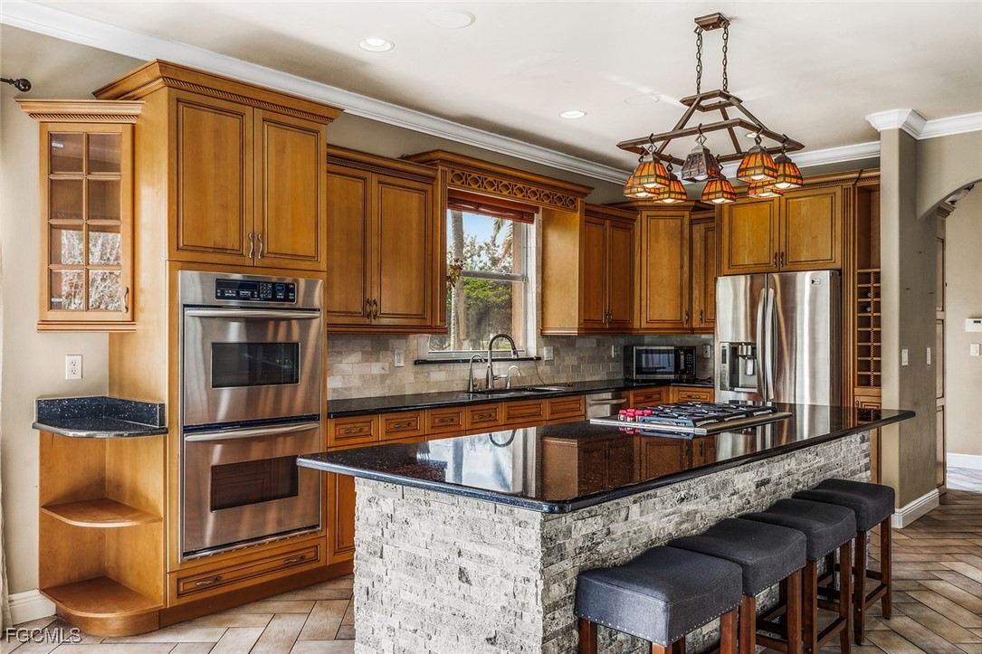 4 Bed Waterfront Home for Sale in Briarcliff, photo 8