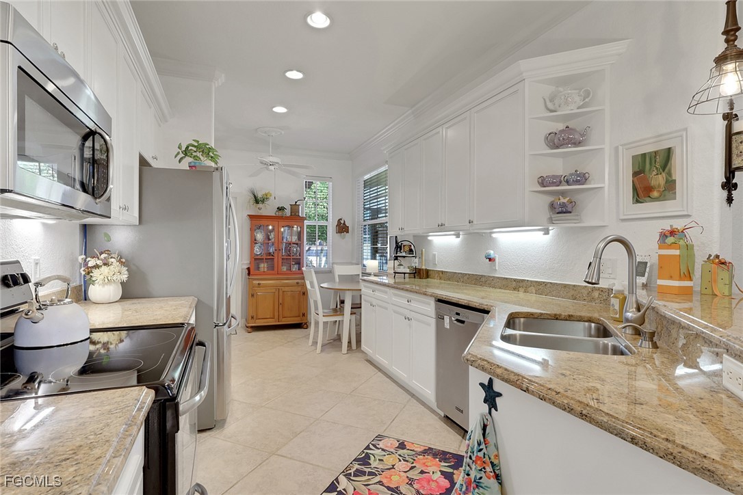 2 Bed SingleFamilyResidence for Sale in North Fort Myers, FL — photo 8