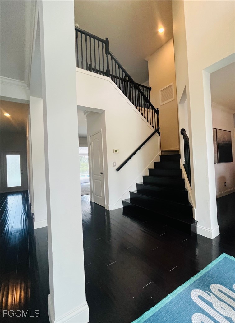 5 Bed Pool Home for Sale in Stoneybrook, photo 8
