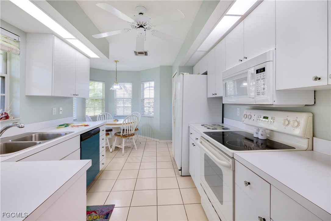 2 Bed SingleFamilyResidence for Sale in North Fort Myers, FL — photo 8