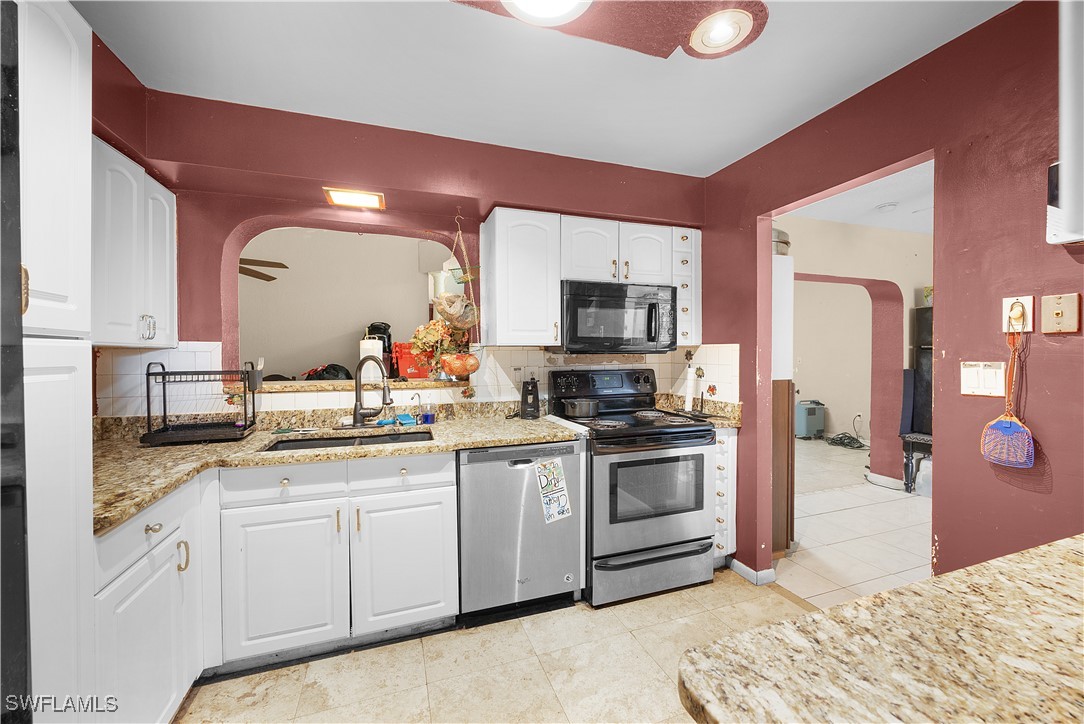 5 Bed SingleFamilyResidence for Sale in Wedgewood, photo 8
