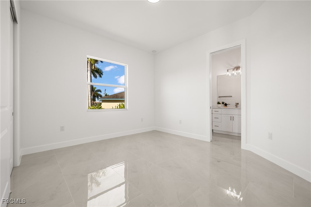 3 Bed Waterfront Home for Sale in Fort Myers, FL — photo 8