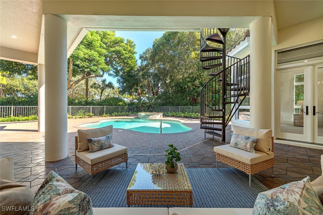 6 Bed Pool Home for Sale in Colliers Reserve, photo 8