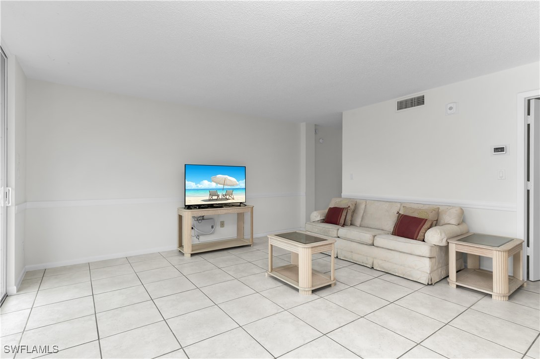 1 Bed Condominium for Sale in Marco Island, FL — photo 8