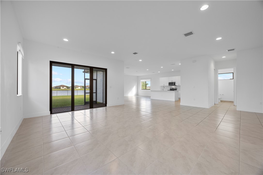 3 Bed Waterfront Home for Sale in Maple Ridge, photo 8