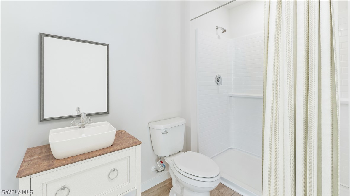 5 Bed SingleFamilyResidence for Sale in Hemingway Pointe, FL — photo 8