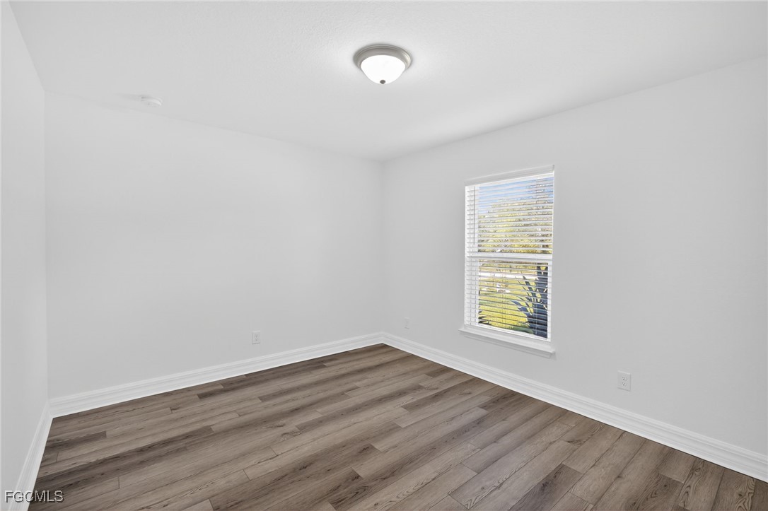 3 Bed SingleFamilyResidence for Sale in Cape Coral, photo 8