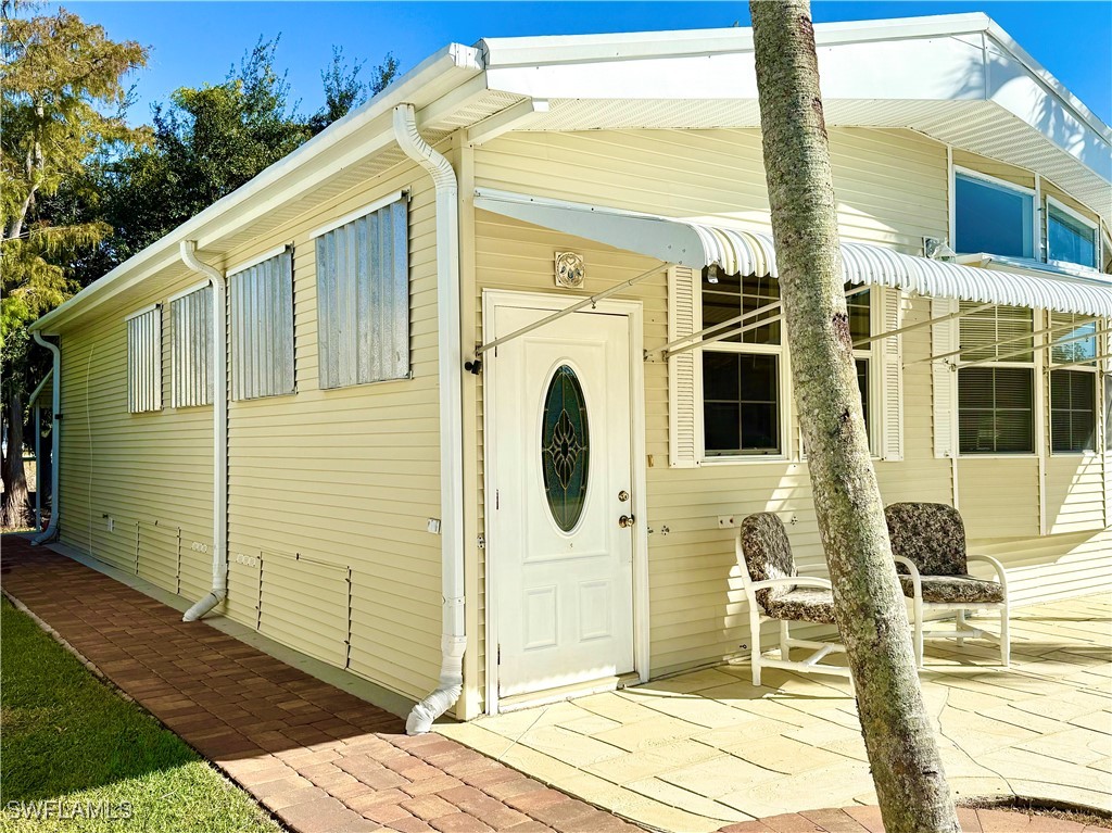 2 Bed ManufacturedHome for Sale in Naples, FL, $158,000 — photo 8