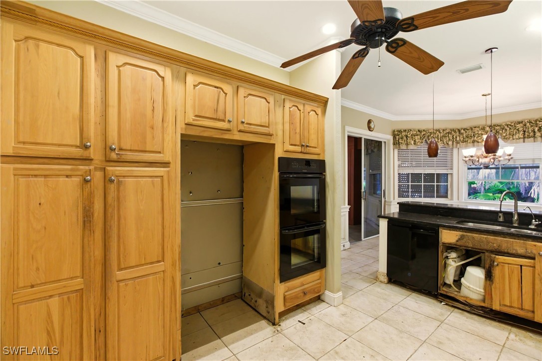3 Bed SingleFamilyResidence for Sale in Naples, photo 8
