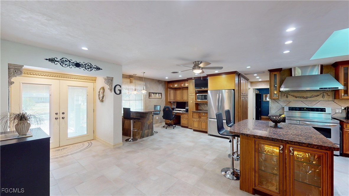 3 Bed Pool Home for Sale in Meadows, photo 8