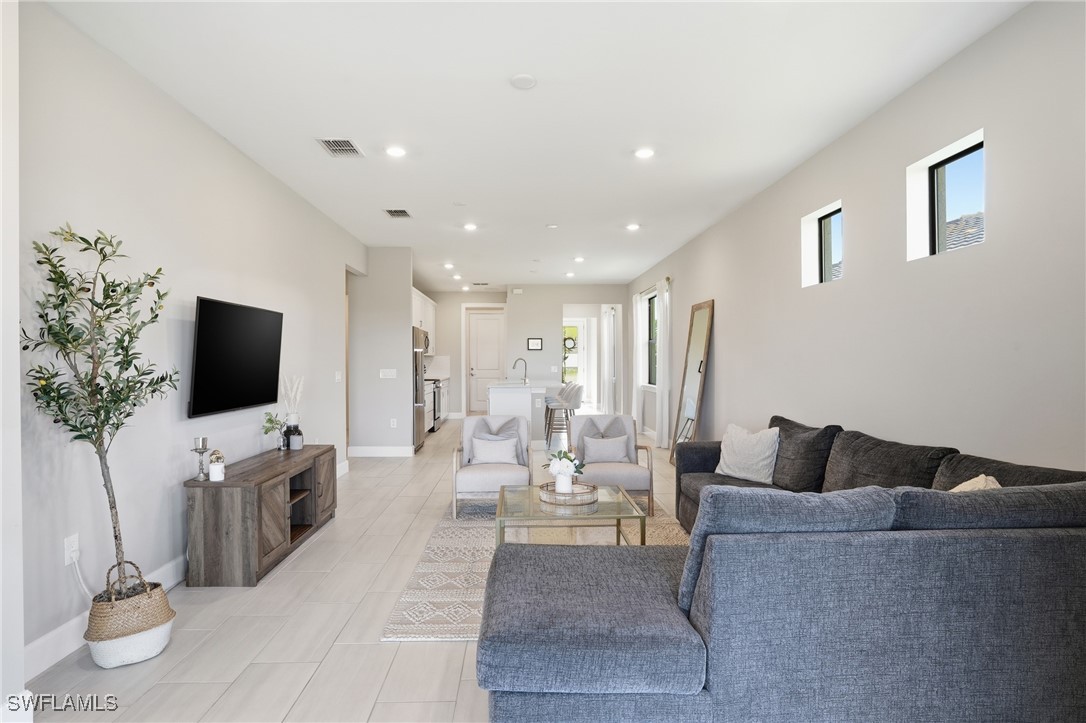 3 Bed SingleFamilyResidence for Sale in Estero, photo 8