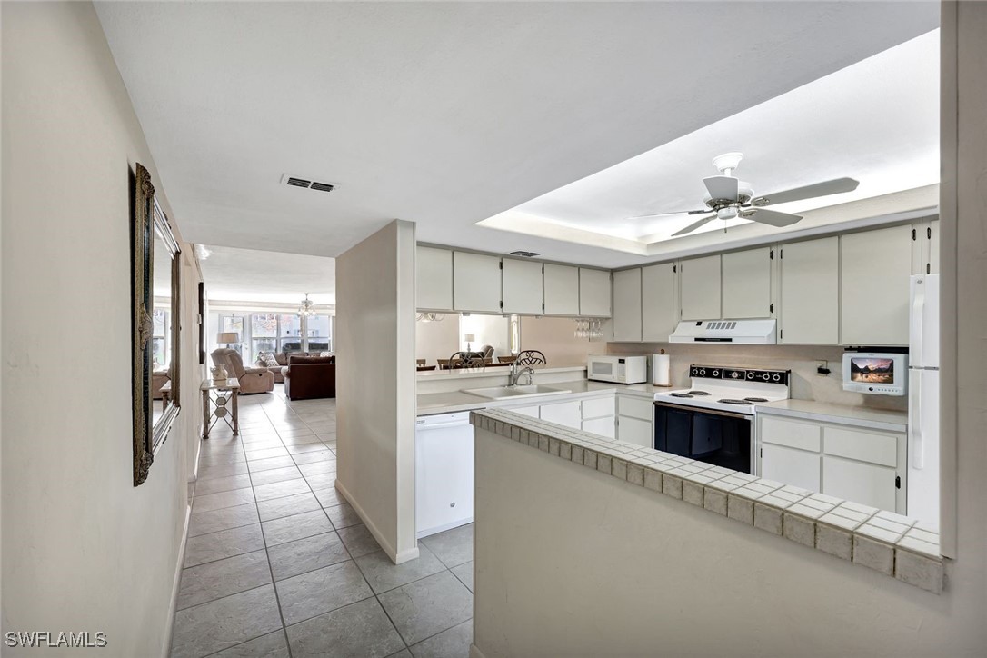 2 Bed Condominium for Sale in Winterpark, FL, $185,000 — photo 8