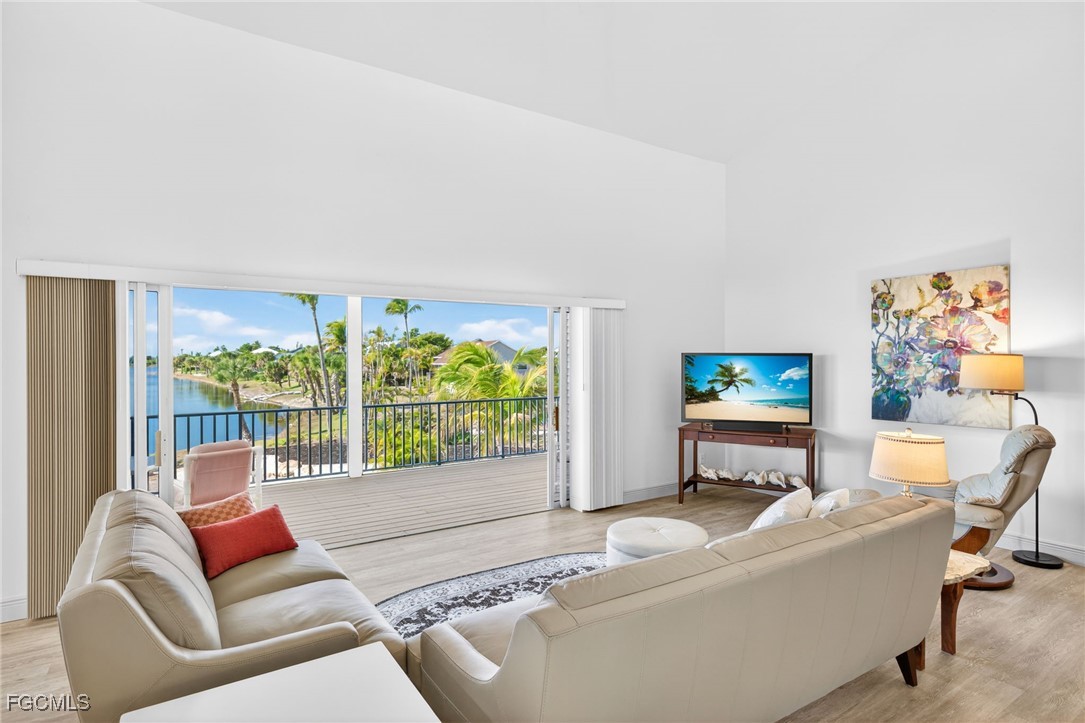 4 Bed Pool Home for Sale in Sanibel, photo 8