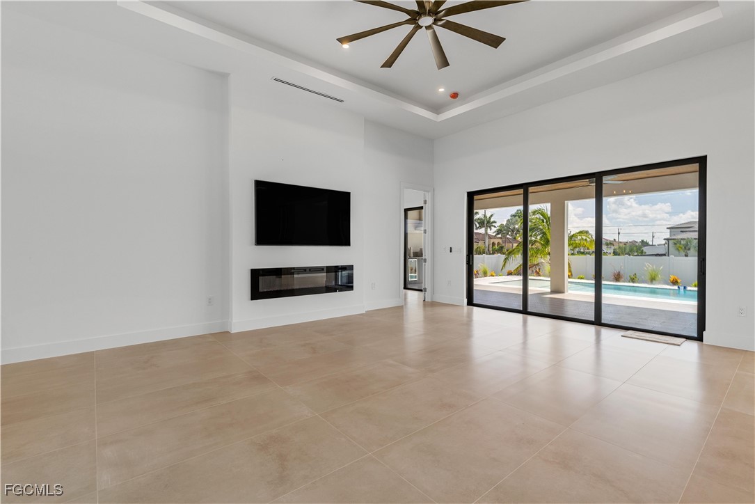 3 Bed Pool Home for Sale in Cape Coral, photo 8